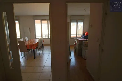 Dnevna soba; pločice, prirodno svjetlo