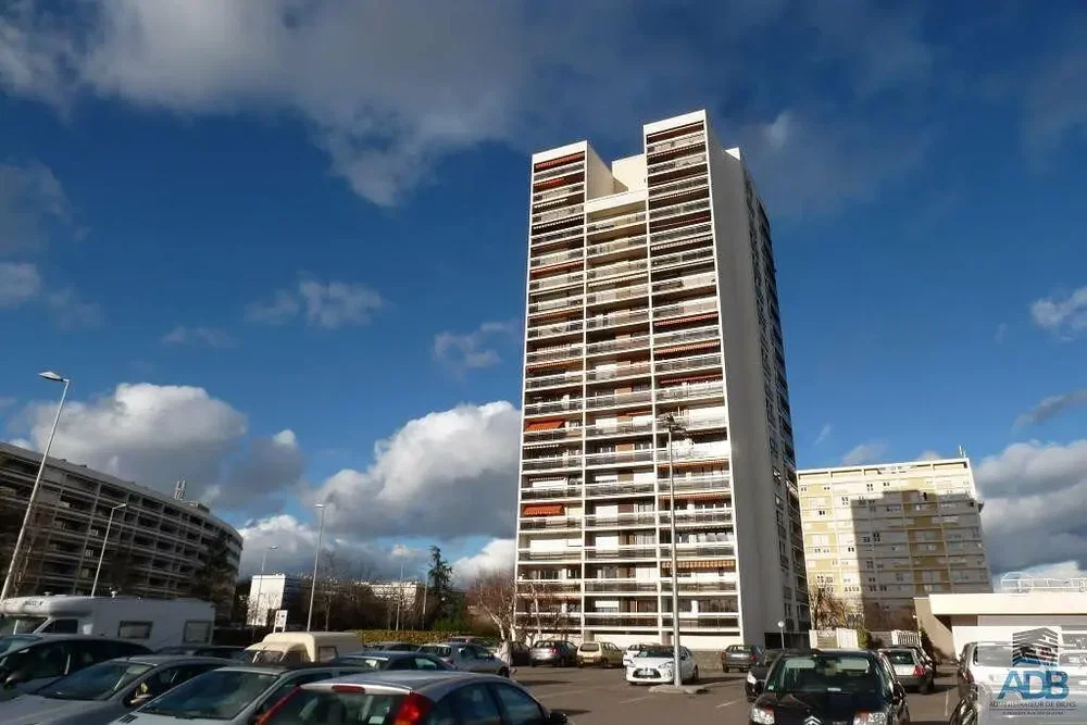 Kuća i okolina