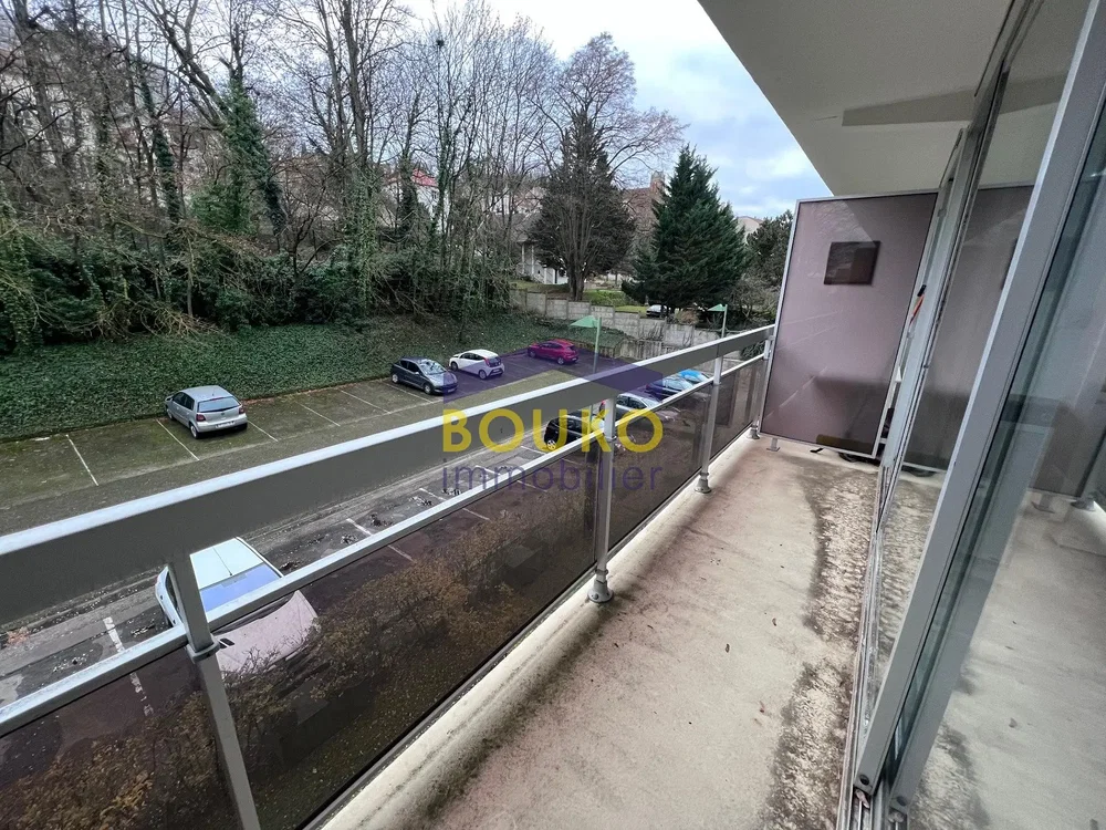 Balkon; pogled, prirodno svjetlo