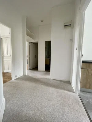 Ostalo; prirodno svjetlo, potrebna renovacija