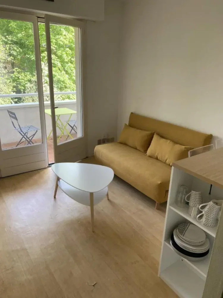 Wohnzimmer; blick, tageslicht, moderner stil, holzboden