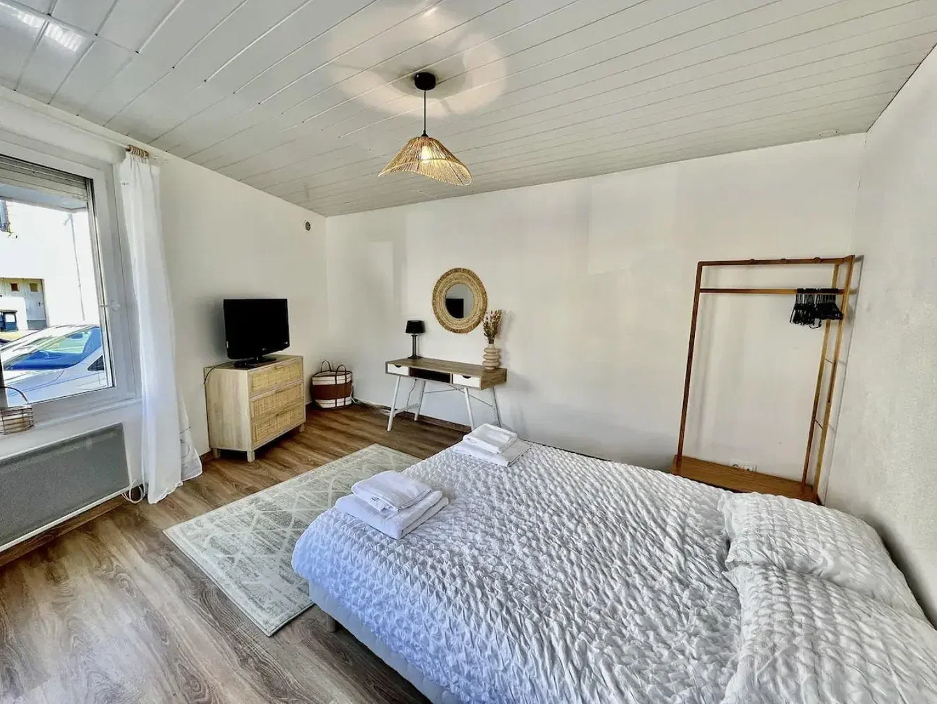 Chambre; parquet, lumière naturelle