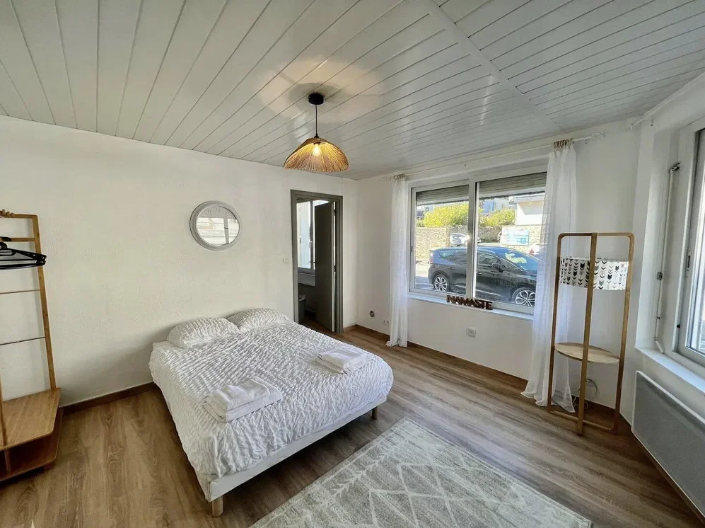 Chambre; parquet, lumière naturelle
