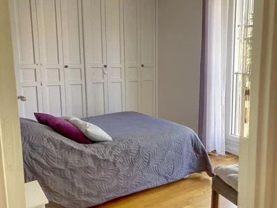 Chambre; parquet, lumière naturelle