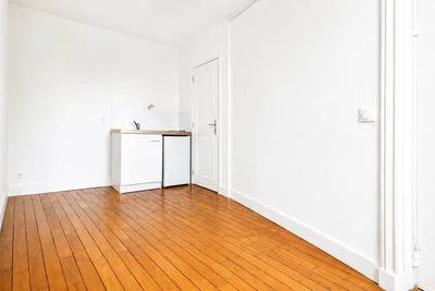 Cuisine; parquet, lumière naturelle