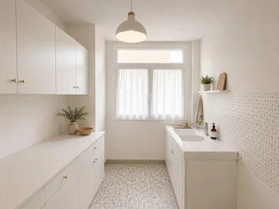 Cucina; elettrodomestici, pavimento in piastrelle, luce naturale, stile moderno, ristrutturato