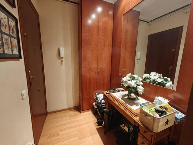 Guardaroba; pavimento in legno, ristrutturato