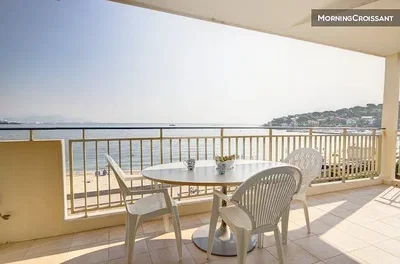 Balkon; blick, tageslicht, fliesenboden
