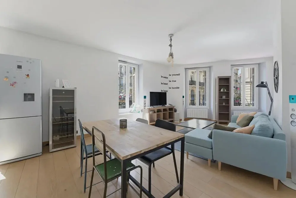 Wohnzimmer; küchengeräte, tageslicht, moderner stil
