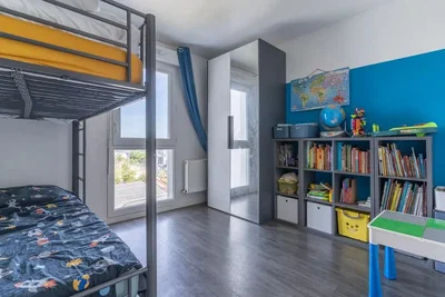 Kinderzimmer; holzboden, tageslicht, moderner stil