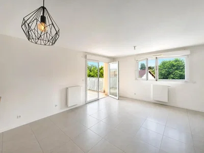 Wohnzimmer; fliesenboden, tageslicht, blick