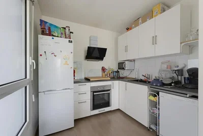 Küche; küchengeräte, fliesenboden