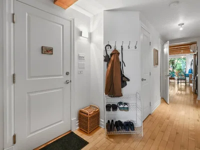 Cloakroom; wood floor, natural light