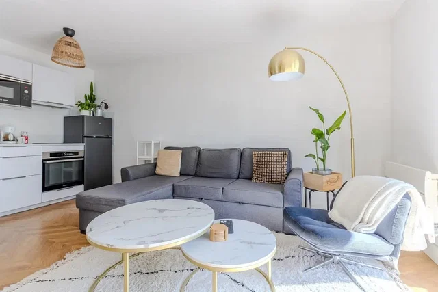 Living room; natural light, modern style