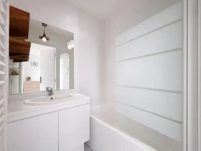 Badezimmer; tageslicht, renoviert
