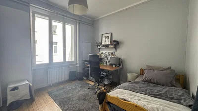 Schlafzimmer; tageslicht, holzboden