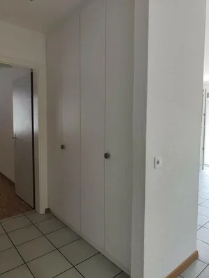 Garderobe; fliesenboden