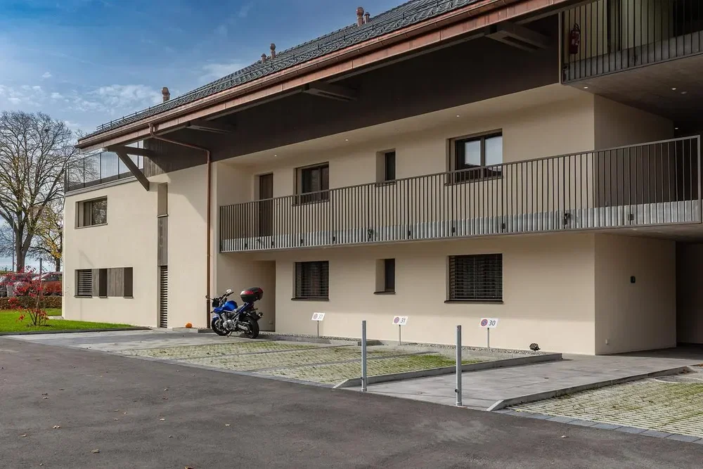 House and surroundings