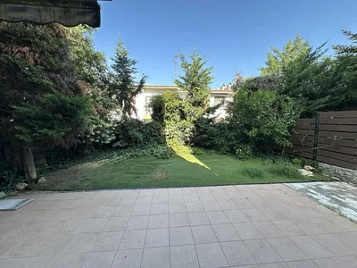 Terrasse; carrelage, lumière naturelle