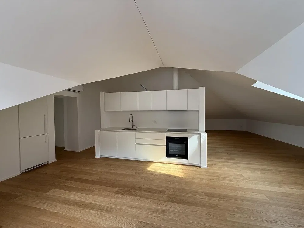 Küche; küchengeräte, holzboden, tageslicht