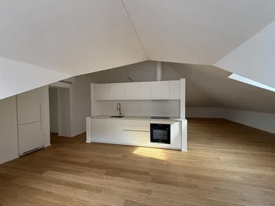 Küche; küchengeräte, holzboden, tageslicht