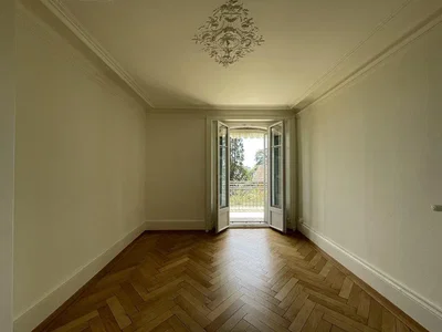 Kammer; holzboden, tageslicht, blick