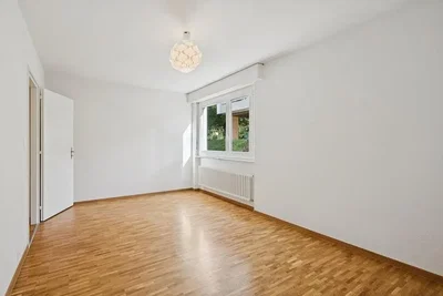 Sonstiges; holzboden, tageslicht