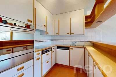 Cuisine; électroménager, carrelage, parquet