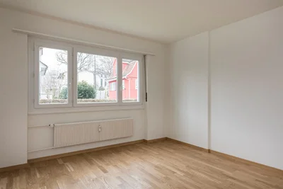 Soggiorno; pavimento in legno, luce naturale