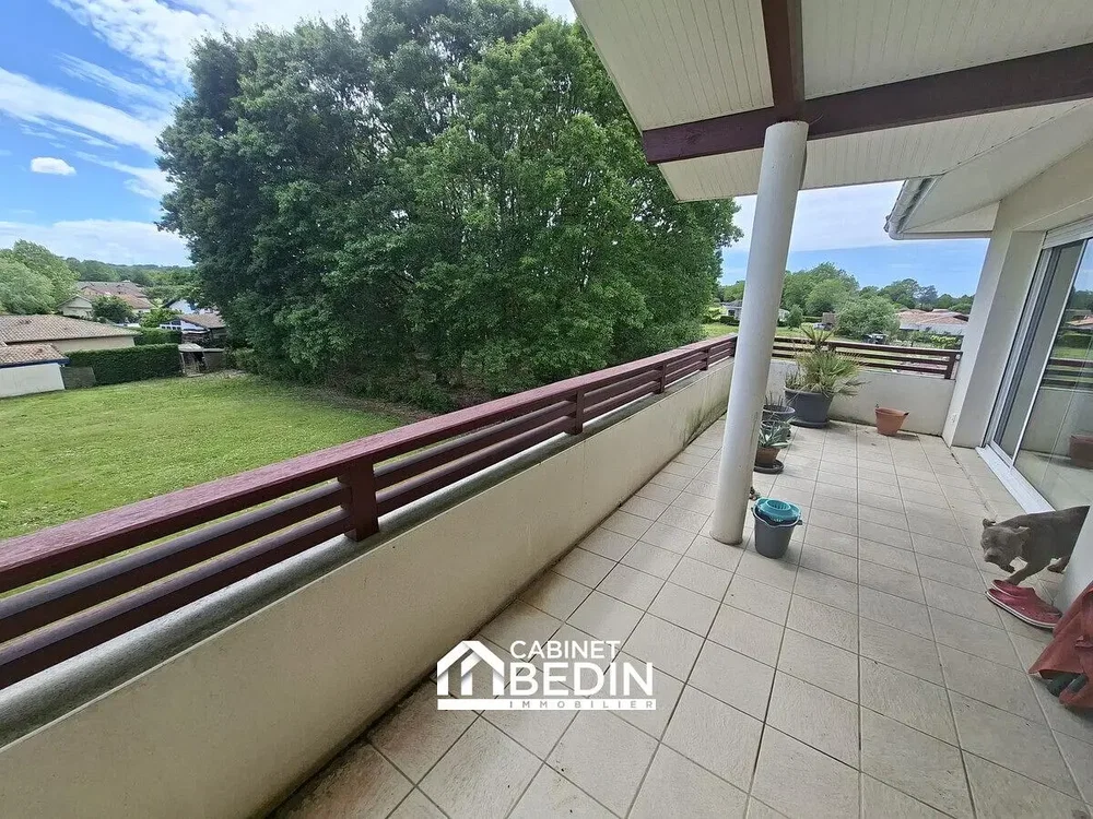 Balkon; fliesenboden, blick, tageslicht