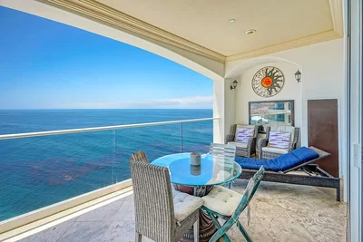 Balcony; view, natural light