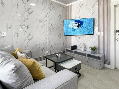 Obývací pokoj; dlažba, přirozené světlo, moderní styl