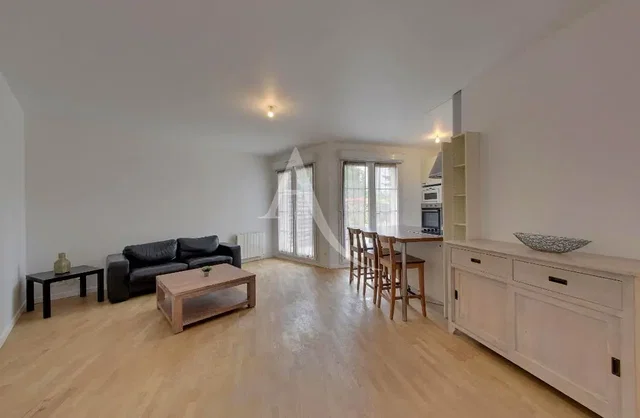 Living room; wood floor, natural light