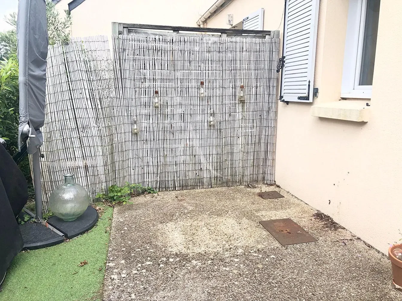 Terasa; prirodno svjetlo, potrebna renovacija