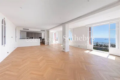 Salon; parquet, lumière naturelle, vue