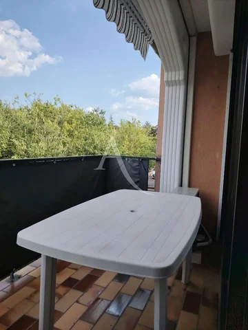 Balkon; blick, fliesenboden, tageslicht