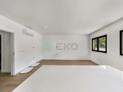 Salon; parquet, lumière naturelle