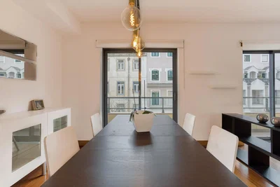 Wohnzimmer; holzboden, tageslicht, moderner stil