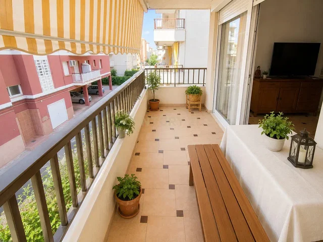 Balkon; pogled, prirodno svjetlo, pločice