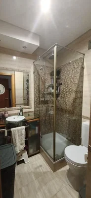 Salle de bain; carrelage, lumière naturelle