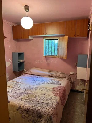 Ložnice; nutná rekonstrukce, dlažba