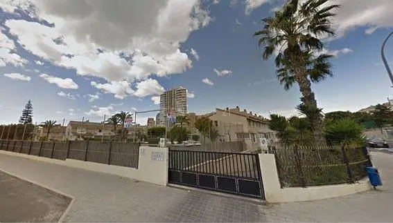 Kuća i okolina; pogled, prirodno svjetlo