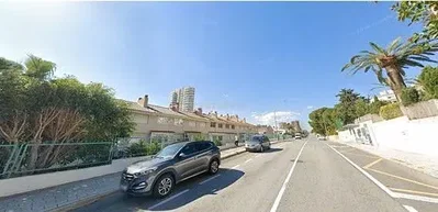Kuća i okolina; pogled