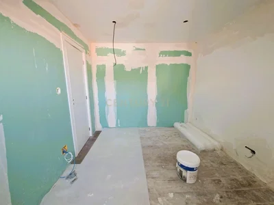 Ostalo; potrebna renovacija, prirodno svjetlo