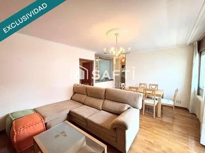 Salon; parquet, lumière naturelle