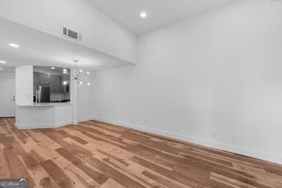 Salon; parquet, lumière naturelle