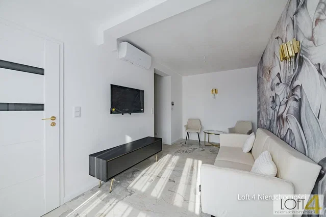 Oturma odası; doğal ışık, modern stil