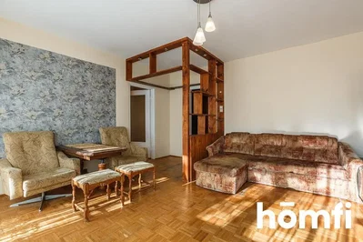 Wohnzimmer; holzboden, tageslicht