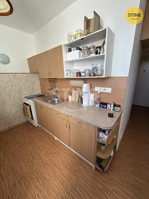 Kitchen; kitchen appliances, tile floor
