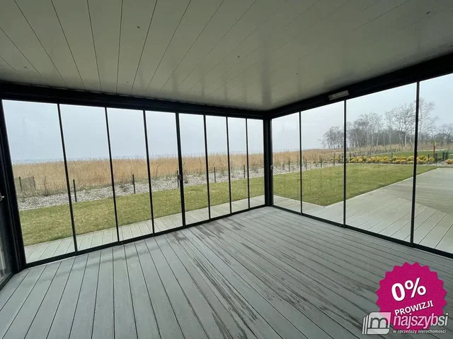 Terrace; view, wood floor, natural light
